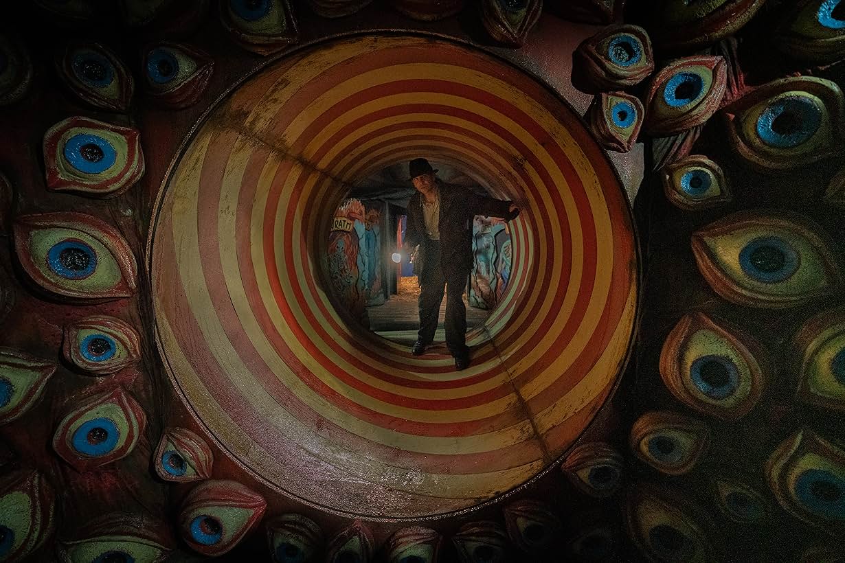 “MAN OR BEAST”: Tarot, Psychoanalysis, and the Occult Underpinnings of Nightmare Alley